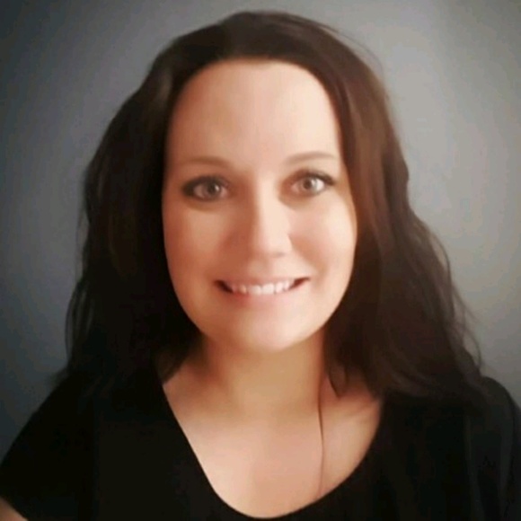 Meet your Posher, Amy - Picture 1 of 1